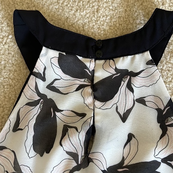 Yallen criss cross halter tank - Picture 4 of 4